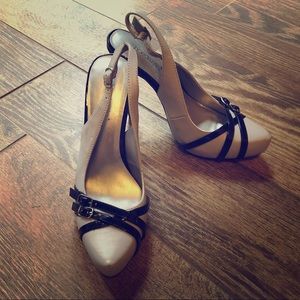 Shoedazzle Black & gray pointed toe sling backs